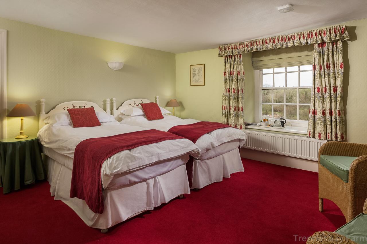 Trenderway Farm Bed & Breakfast ลู ภายนอก รูปภาพ