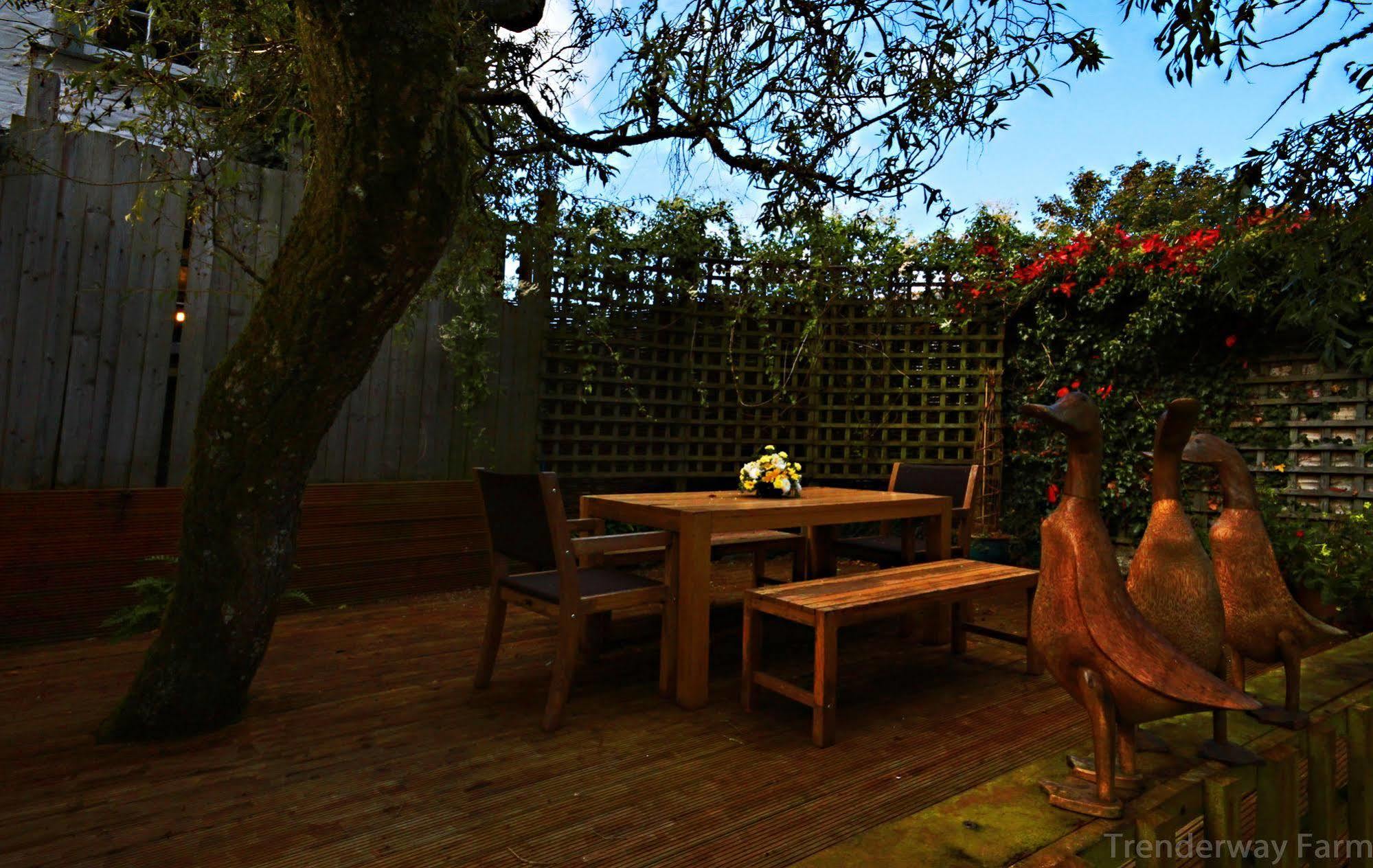 Trenderway Farm Bed & Breakfast ลู ภายนอก รูปภาพ